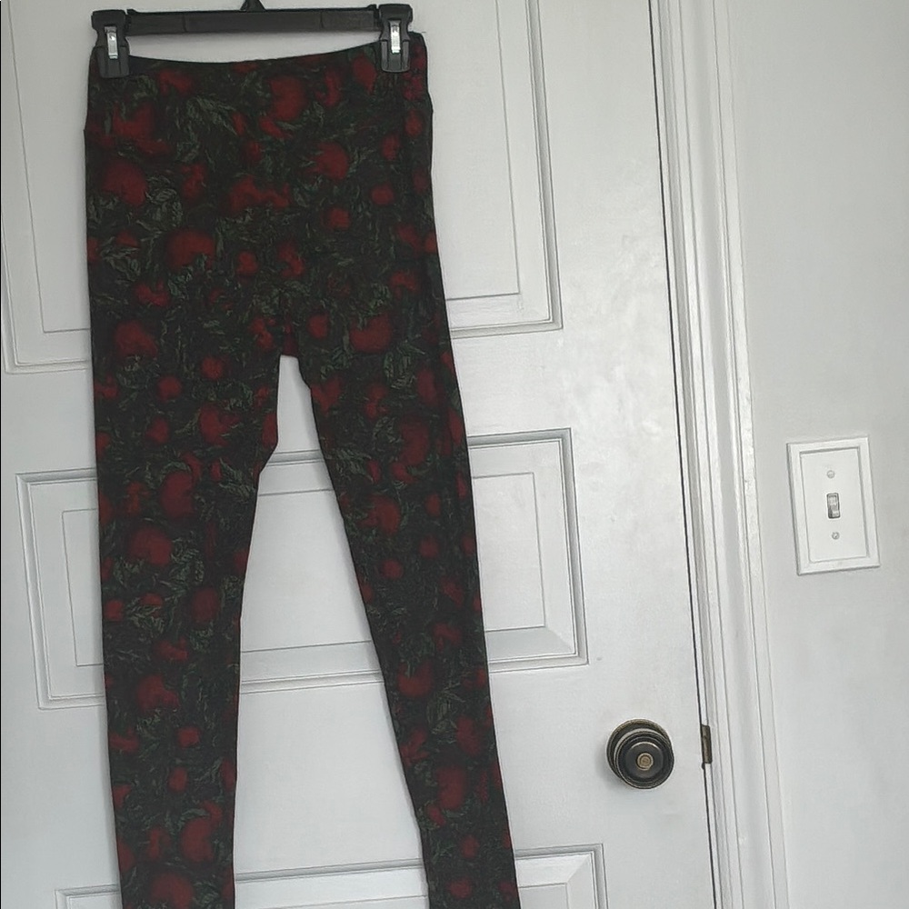 Apple Patterned Leggings